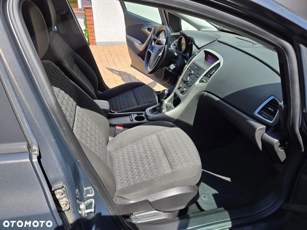 Opel Astra 1.4 Turbo Exklusiv - 17