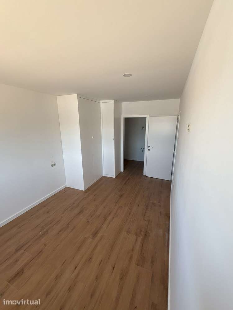 T3 Novo — Avenida Principal, Favões | Marco de Canaveses - Grande imagem: 4/9
