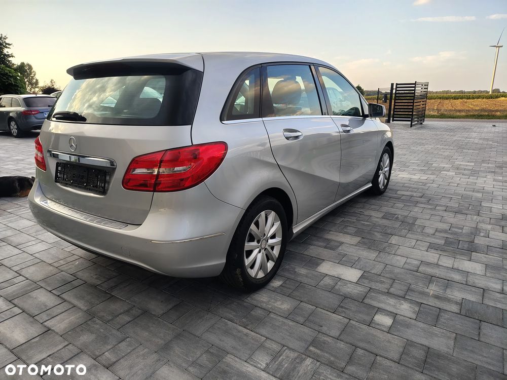 Mercedes-Benz Klasa B 180 BlueEFFICIENCY Edition Style - 5