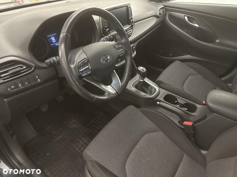 Hyundai i30 1.5 DPI Smart - 10