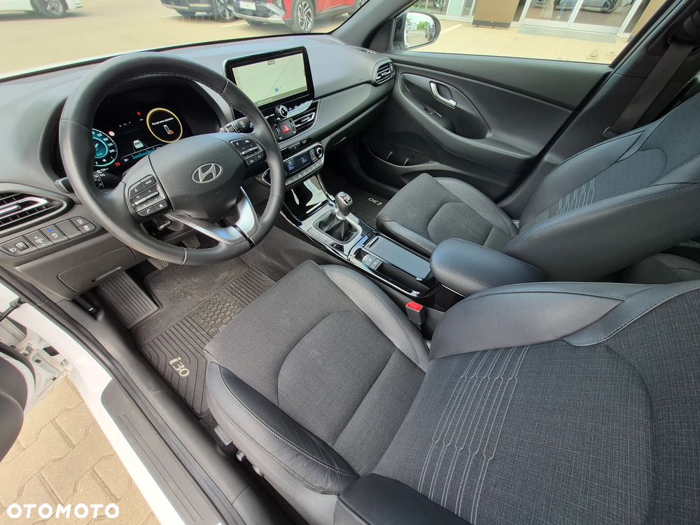 Hyundai i30 1.5 T-GDI 48V Smart - 12