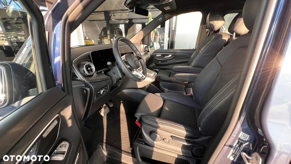 Mercedes-Benz Klasa V - 8