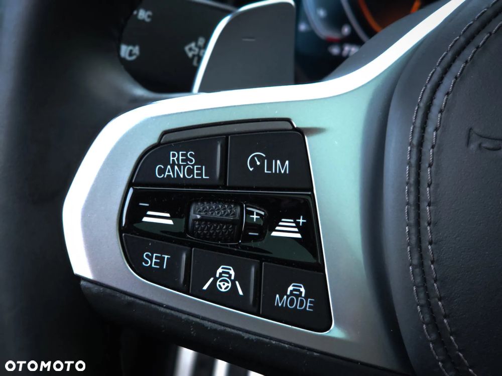 BMW Seria 8 840i - 19