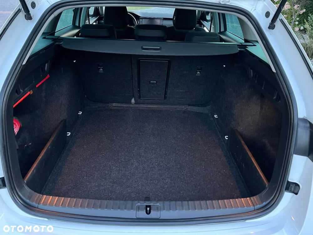 Skoda Octavia 2.0 TDI Style DSG - 14