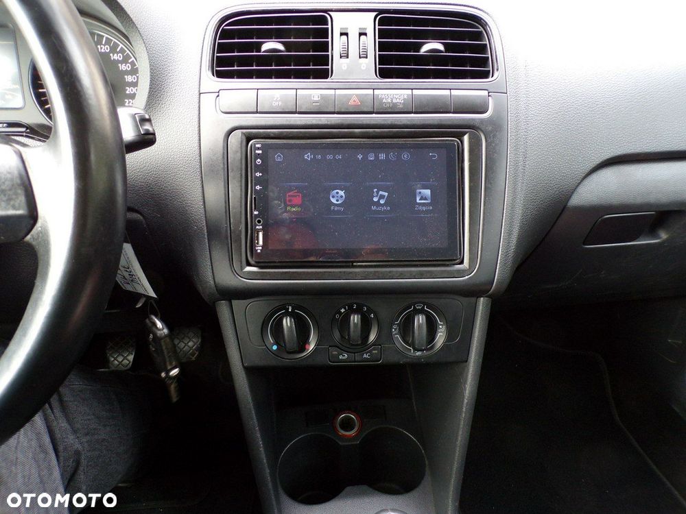 Volkswagen Polo - 18