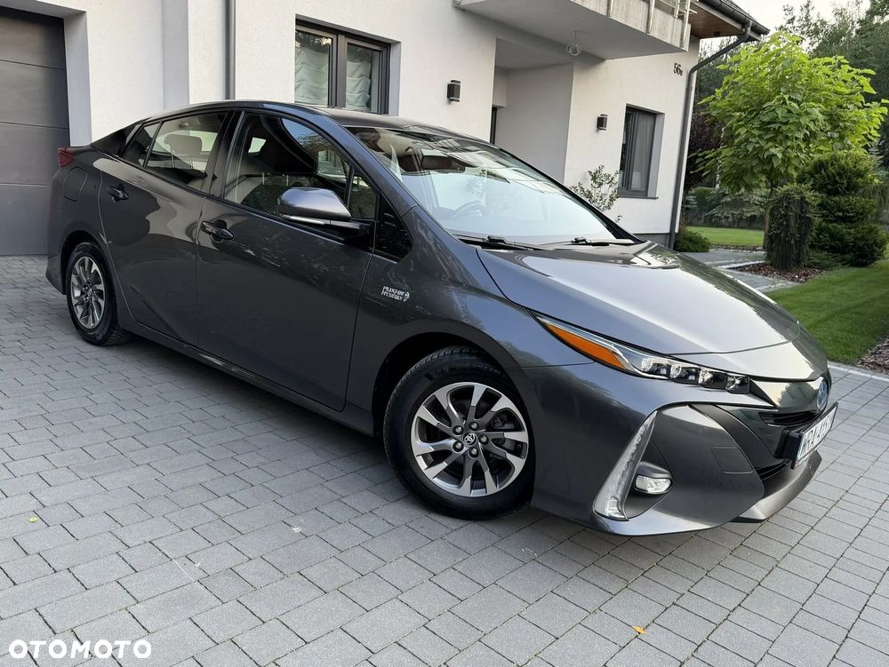 Toyota Prius Hybrid Executive - 18