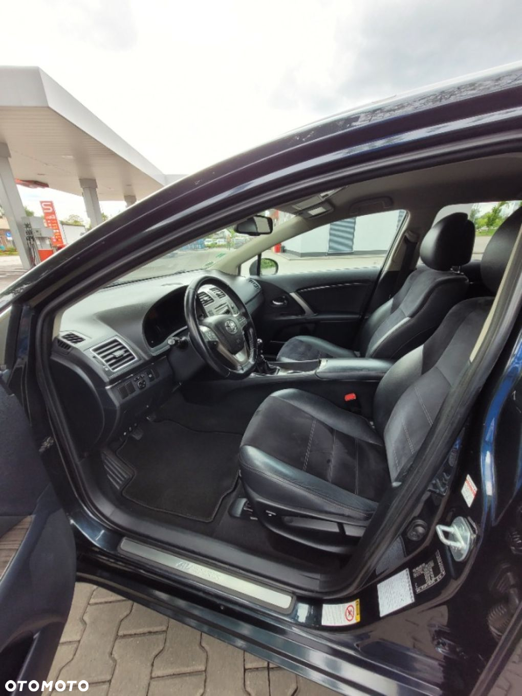 Toyota Avensis - 12