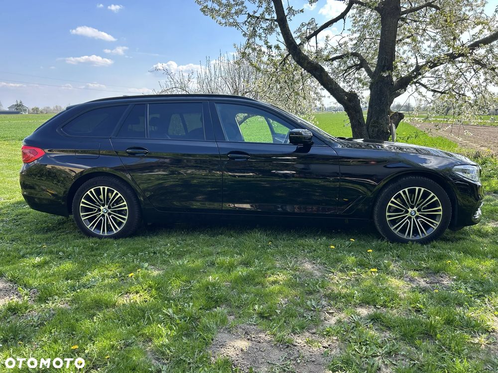 BMW Seria 5 520d xDrive Sport Line - 9