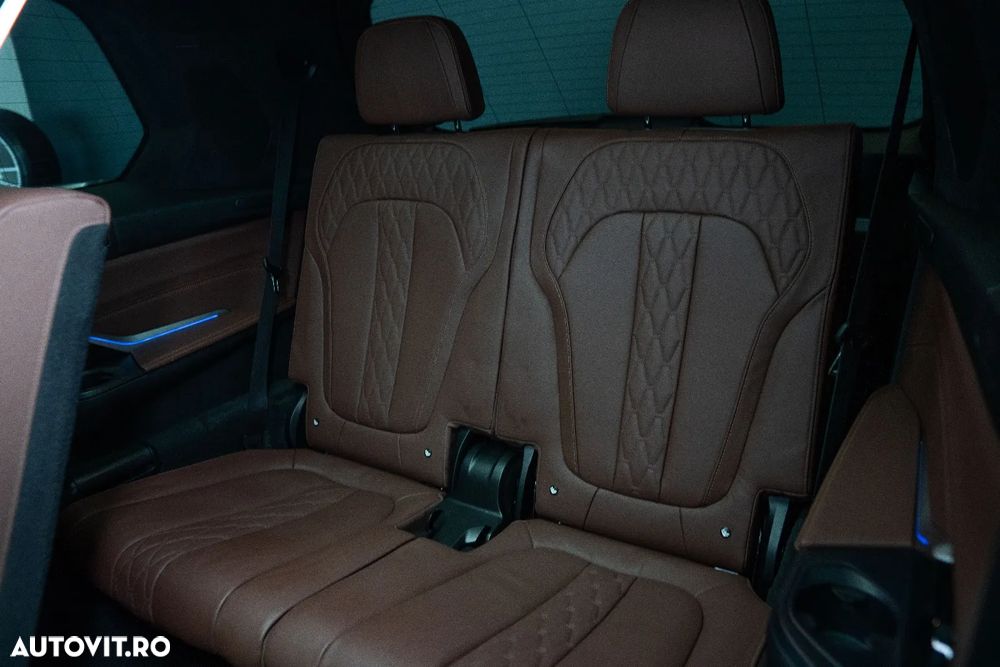 BMW X7 M50i - 18