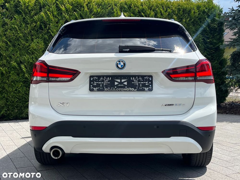 BMW X1 xDrive25e Advantage - 12