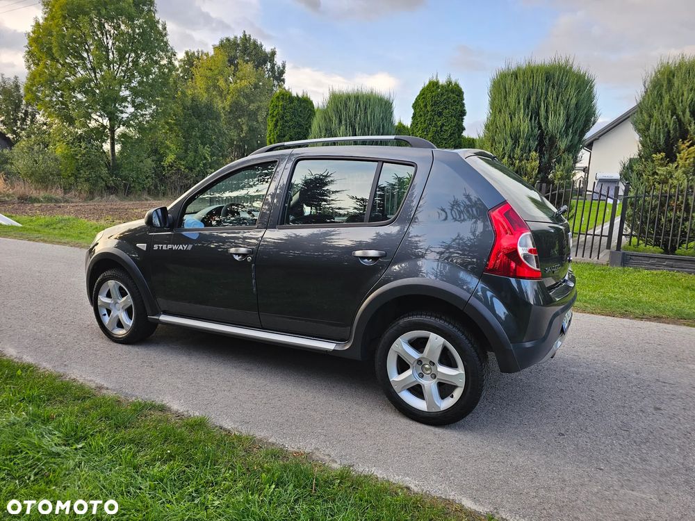 Dacia Sandero Stepway 1.6 - 24