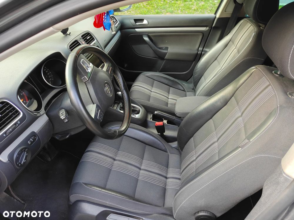 Volkswagen Golf 2.0 TDI DPF BlueMotion Technology DSG MATCH - 8