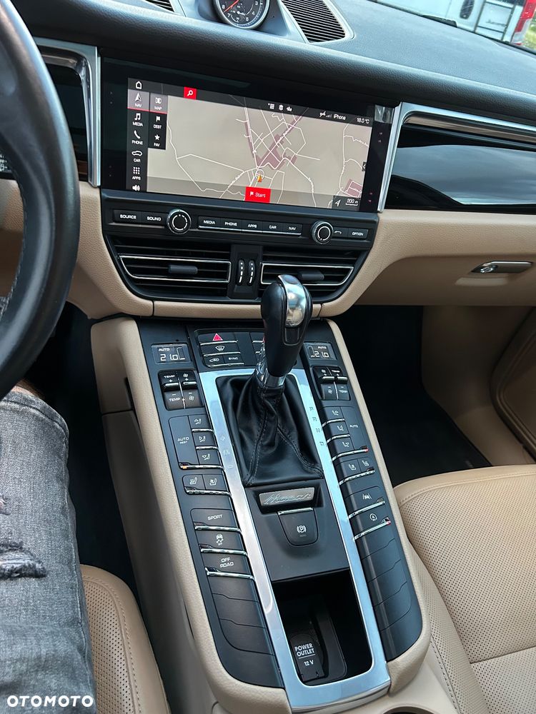 Porsche Macan - 9