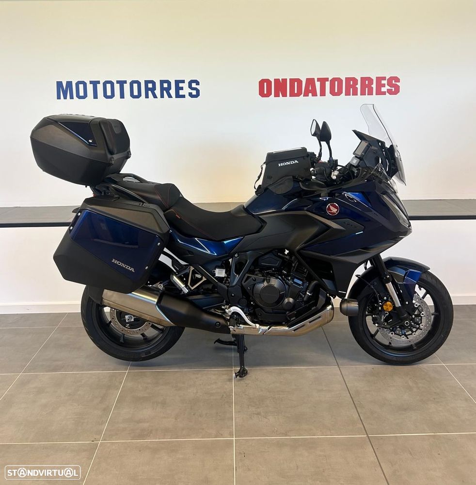 Honda NT NT1100 (Manual) - 4
