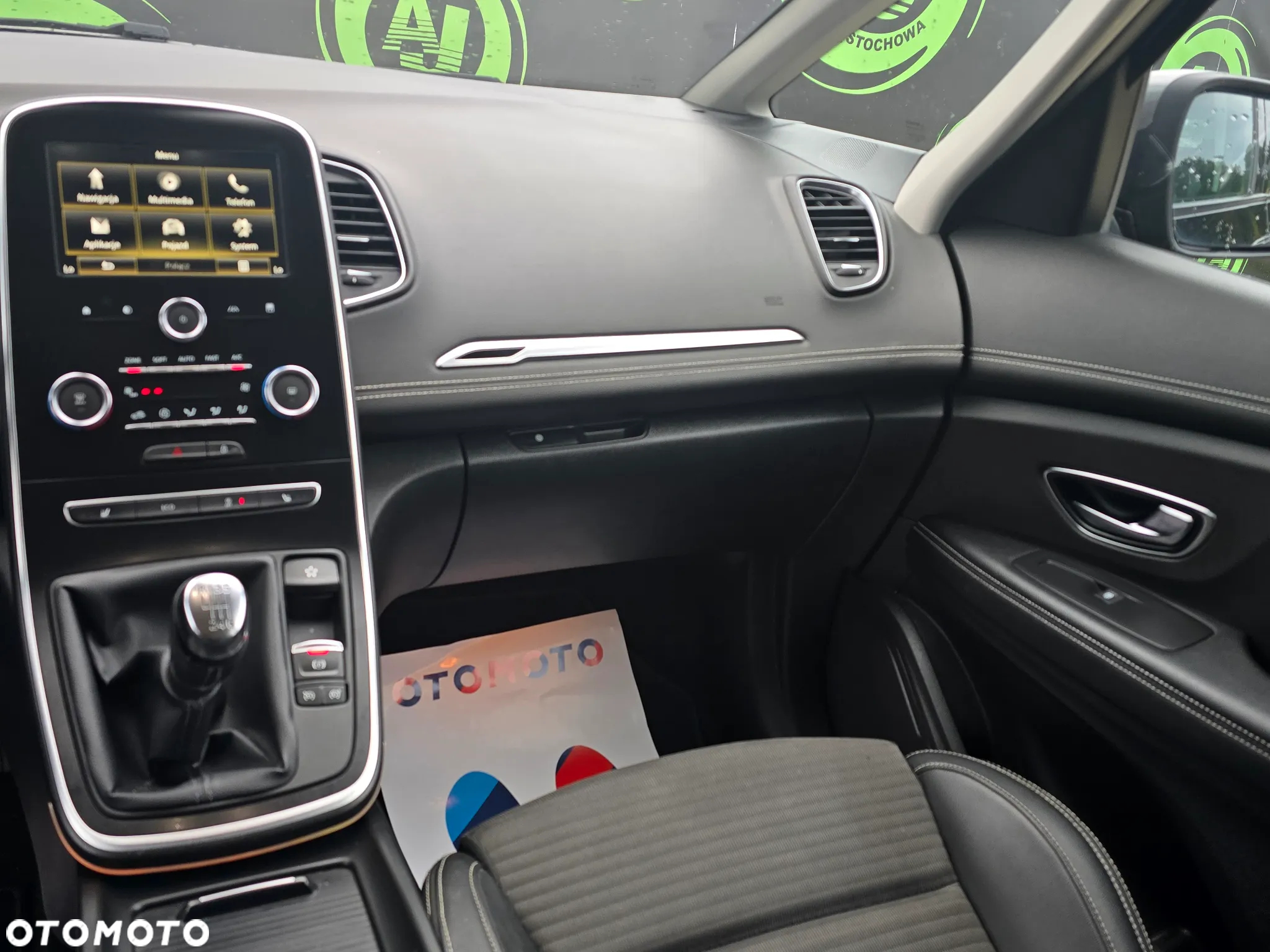Renault Grand Scenic - 9