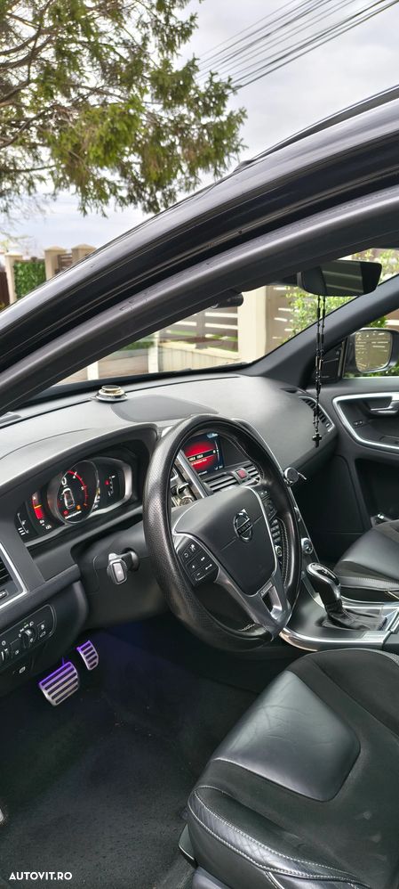 Volvo XC 60 D5 AWD Aut. RDesign - 6