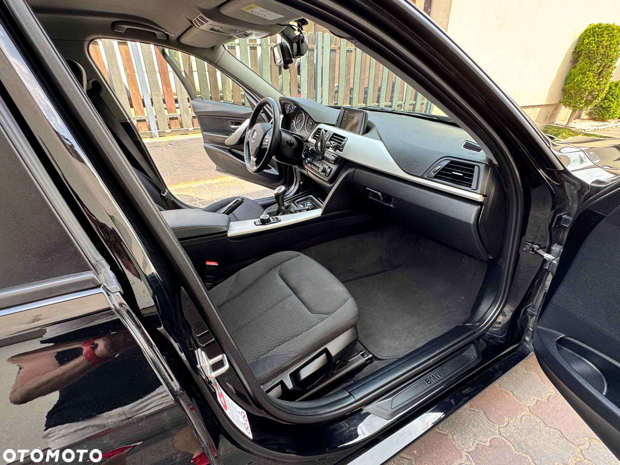 BMW Seria 3 318d Luxury Line - 16