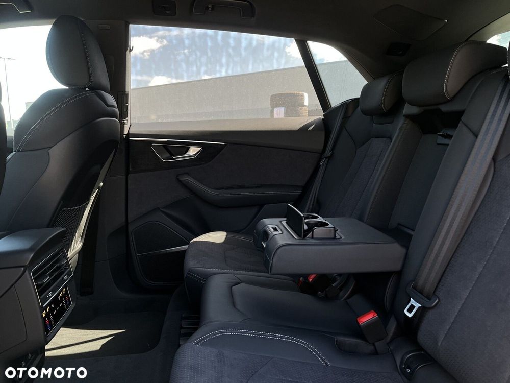 Audi Q8 - 18