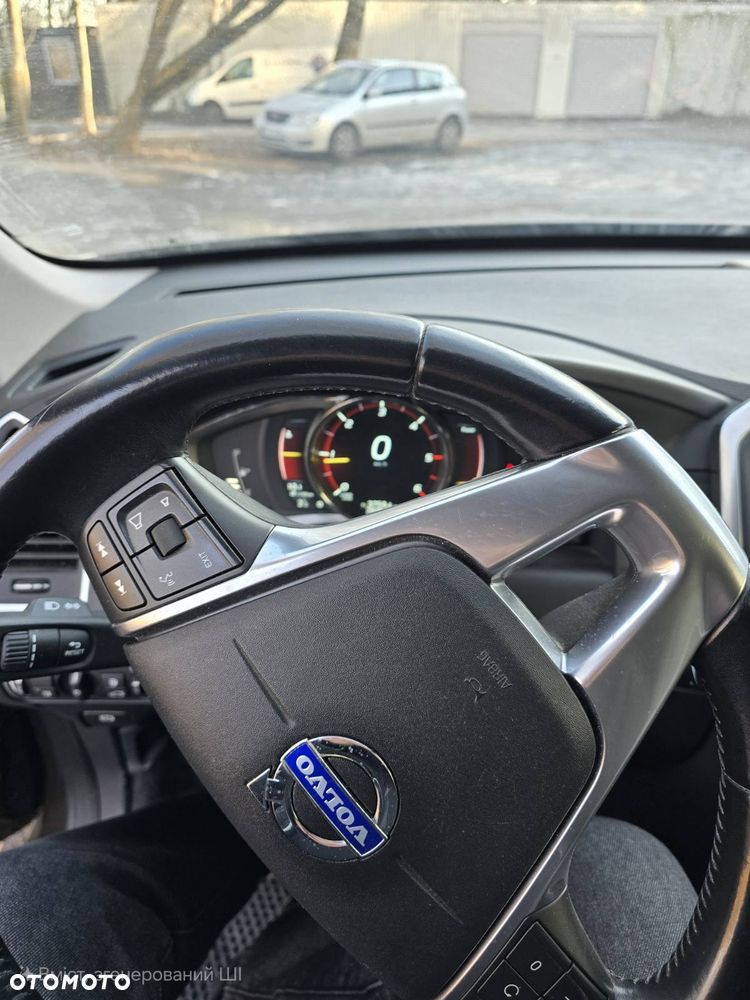 Volvo XC 60 - 10