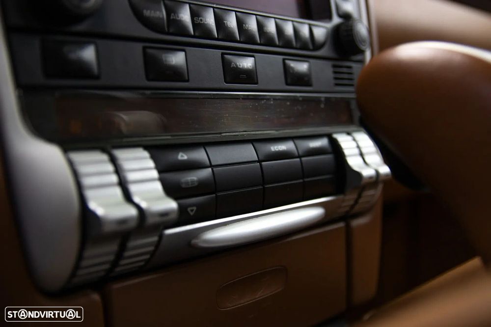 Porsche Cayenne Tiptronic - 40