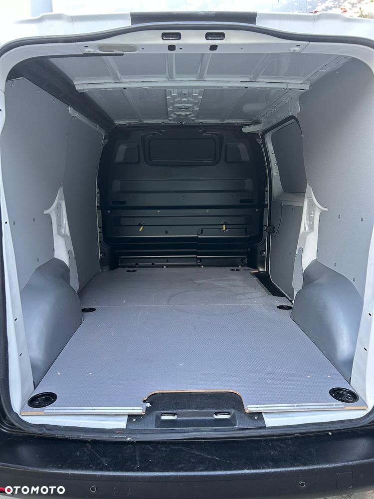 Opel Vivaro - 17