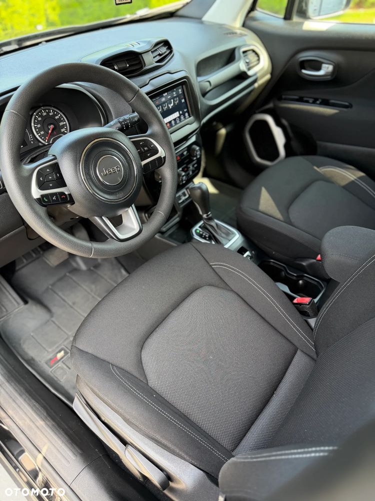 Jeep Renegade - 16