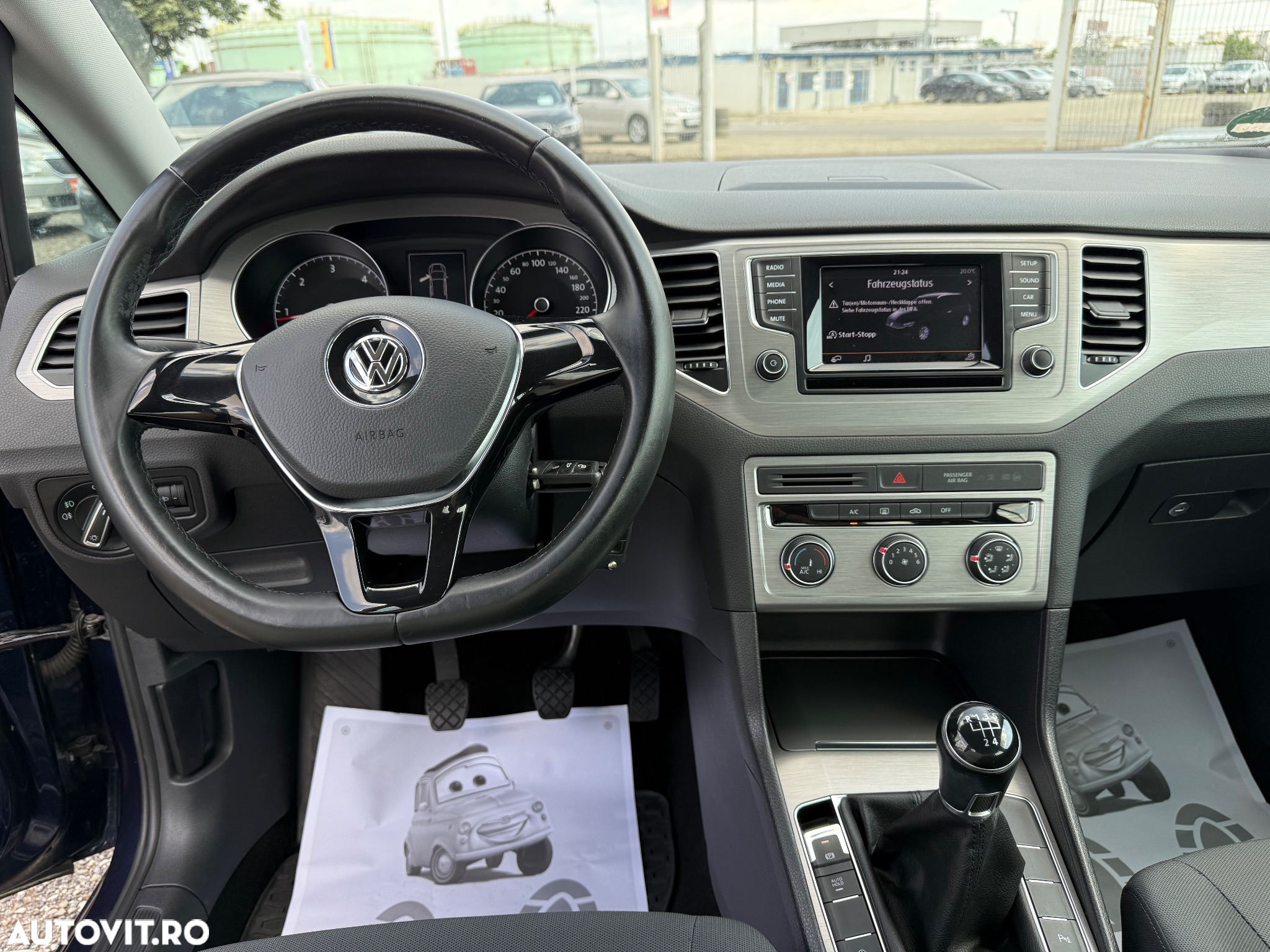 Volkswagen Golf - 12