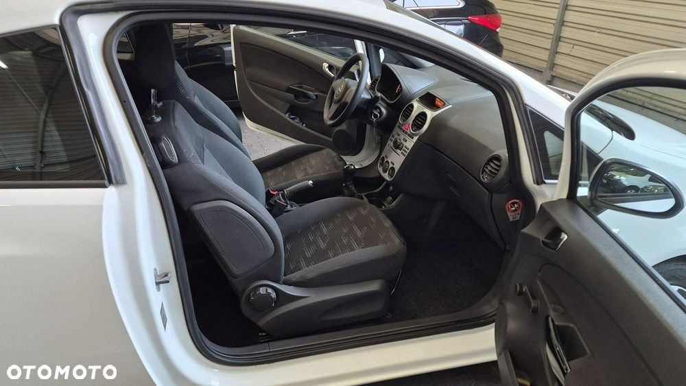 Opel Corsa - 8
