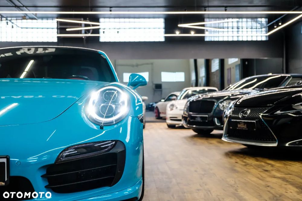 Porsche 911 Turbo S - 22