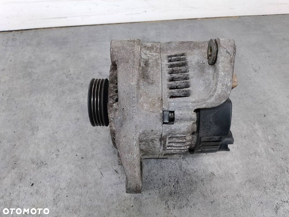 ALTERNATOR RENAULT CLIO II 7700427880 2542252A  1.2 60KM - 2