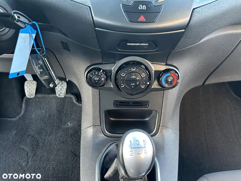 Ford Fiesta - 33