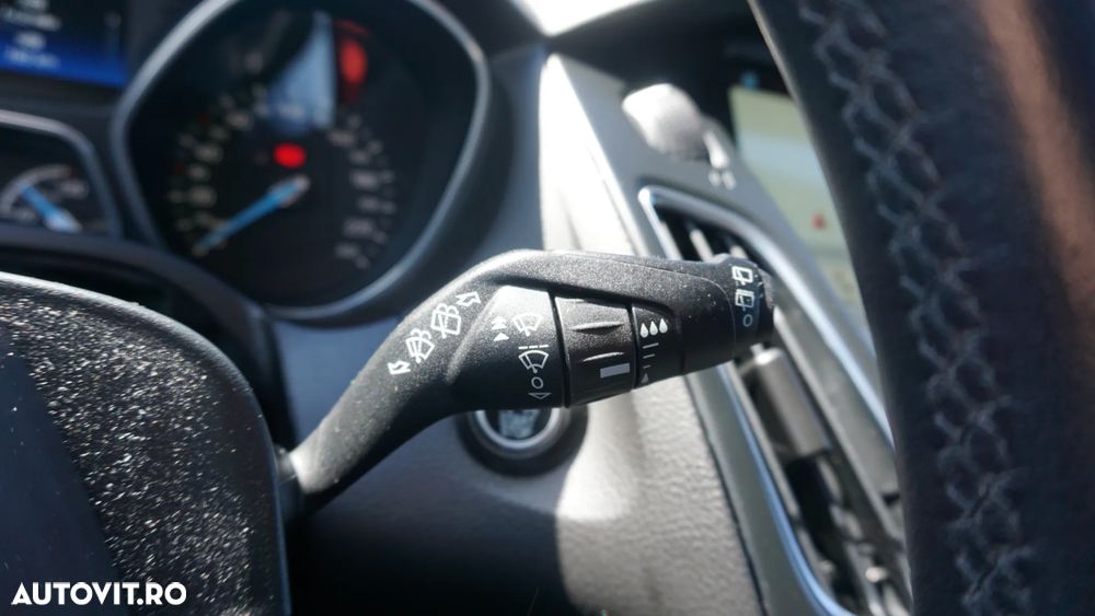 Ford Focus 1.0 EcoBoost Start-Stopp-System ST-LINE DESIGN - 21