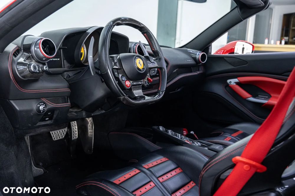 Ferrari F8 Spider 2022