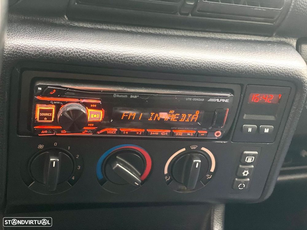 BMW 318 tds Compact Exclusive Edit - 15