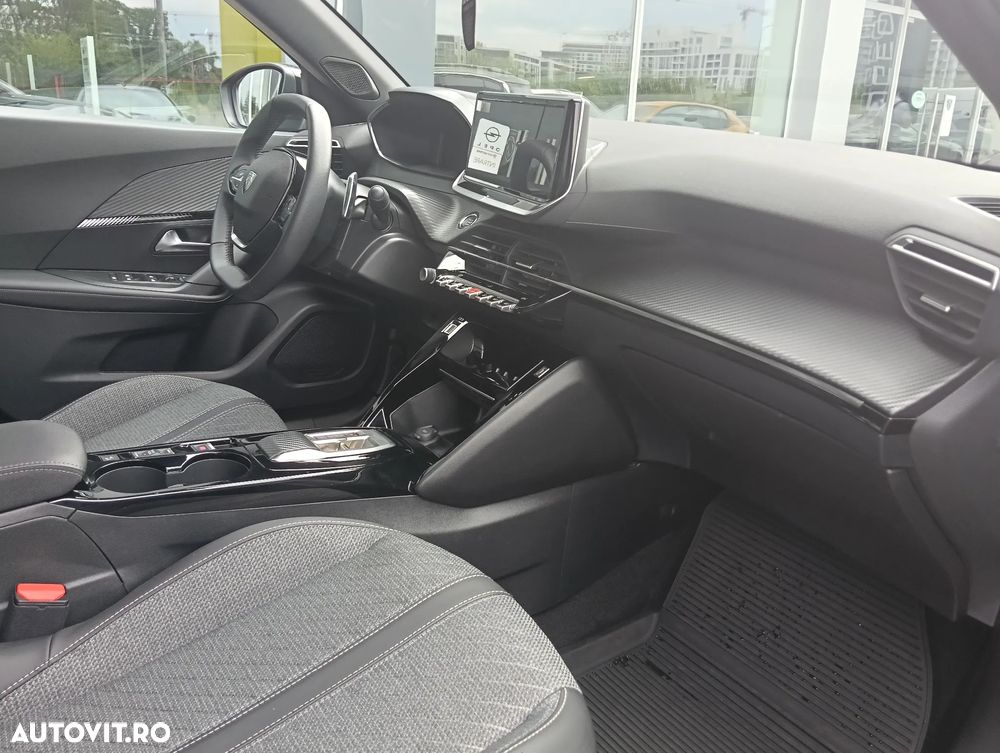 Peugeot 2008 1.2L e-DCS6 MHEV Allure - 5