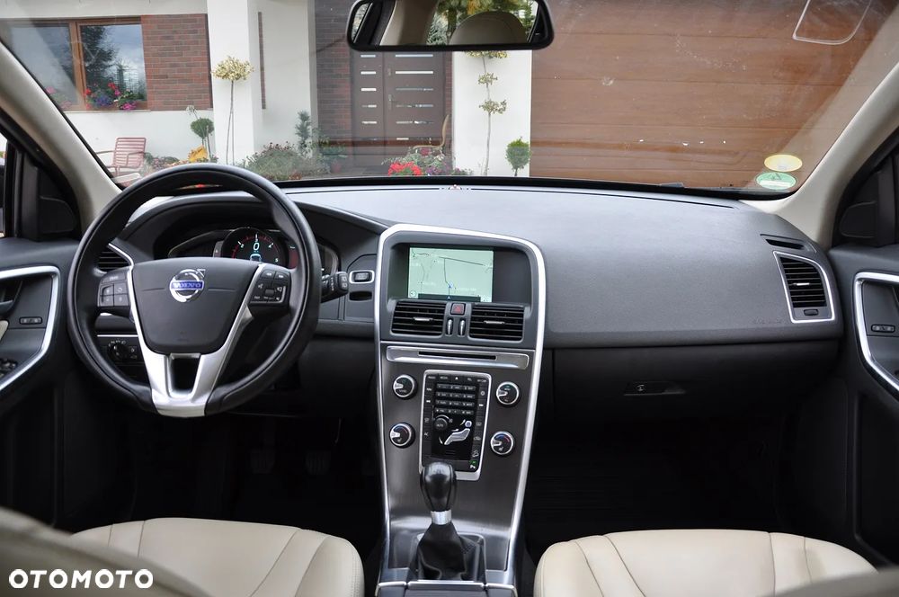 Volvo XC 60 D4 AWD Summum - 28