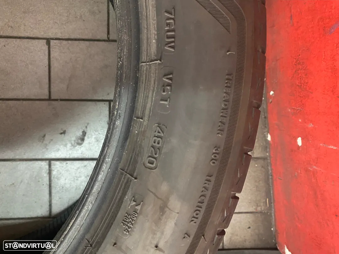 1 Pneu 255/50/20 Bridgestone Allenza de 2020 com mais de 70% de piso - 3