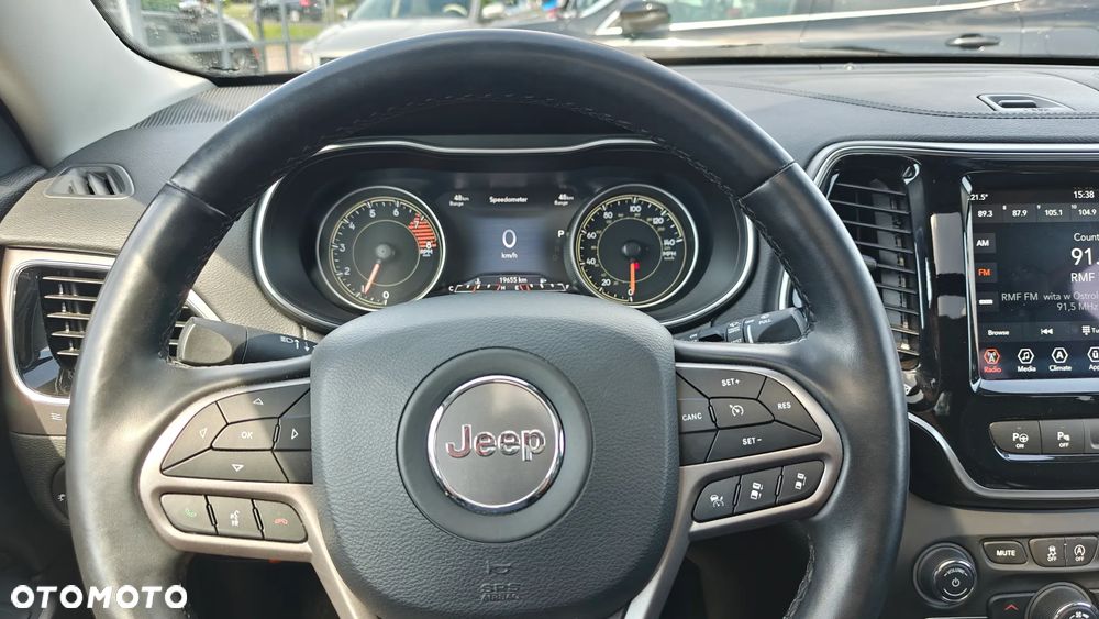 Jeep Cherokee - 25