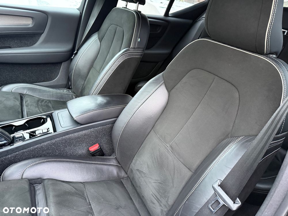 Volvo XC 40 D3 SCR R-Design - 36