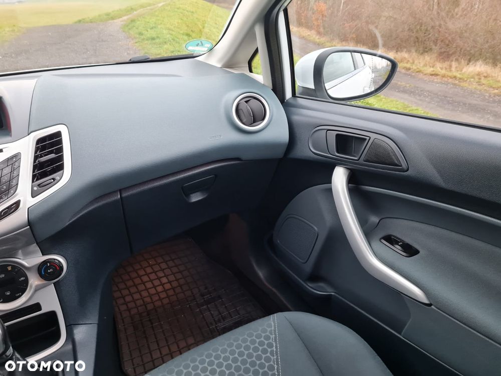 Ford Fiesta 1.25 Titanium - 21