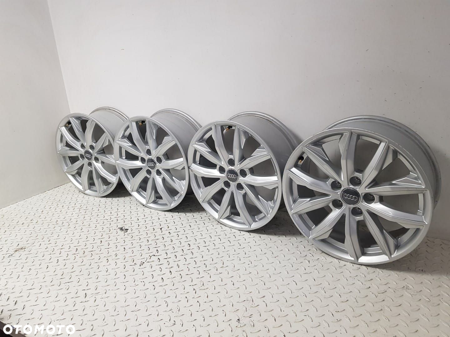 FABRYCZNIE NOWY ORYGINALNY KOMPLET ALUFELGI FELGI ALUMINIOWE AUDI Q5 II 2 A4 A6 17 5x112 ET34  7.0 - 2