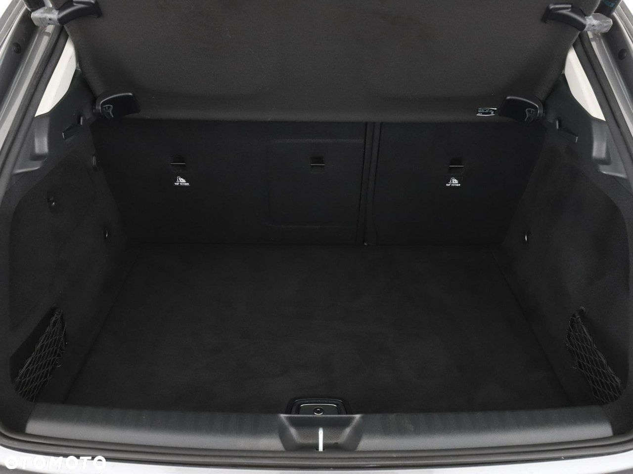 Mercedes-Benz GLA 180 7G-DCT Activity Edition - 20