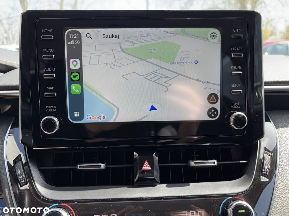 Toyota Corolla 1.8 Hybrid Comfort - 24