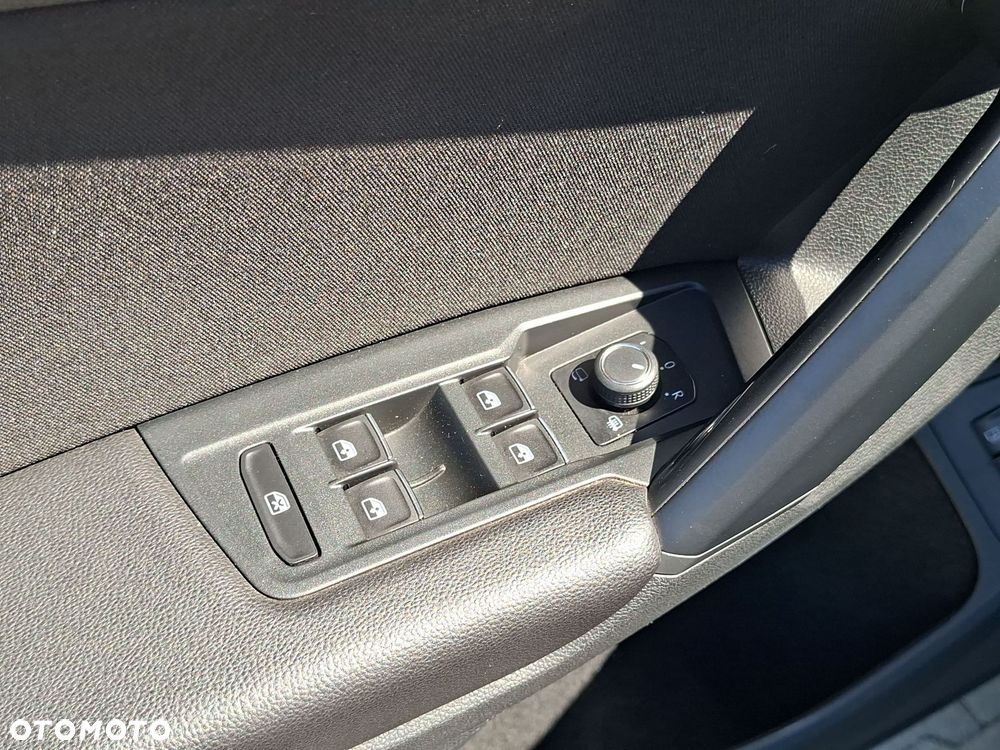 Volkswagen Tiguan - 13