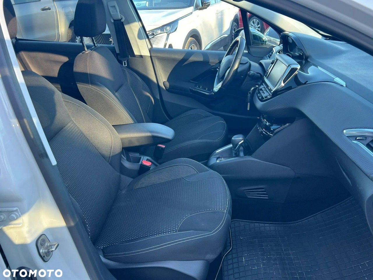 Peugeot 208 1.2 PureTech GPF Allure S&S EAT6 - 2