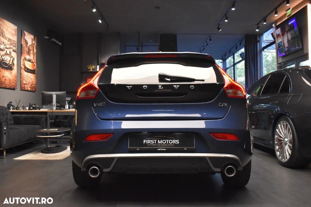 Volvo V40 D3 R-Design - 6