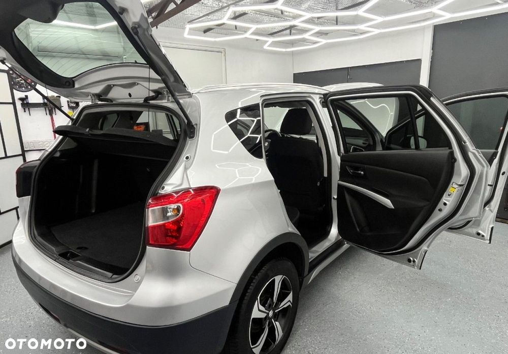 Suzuki SX4 S-Cross 1.6 Premium 4WD - 36