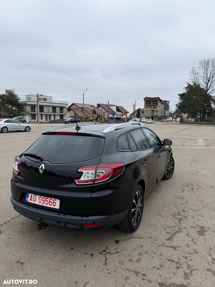 Renault Megane ENERGY dCi 110 Start & Stop Bose Edition - 8