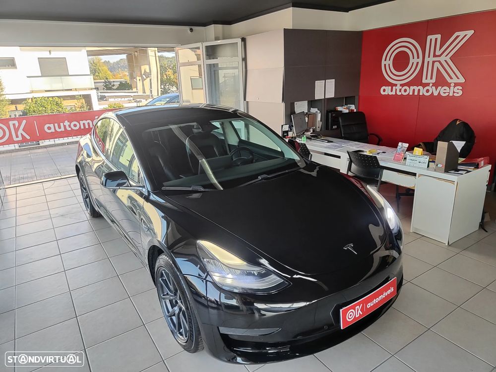 Tesla Model 3 Long Range Tração Traseira - 3