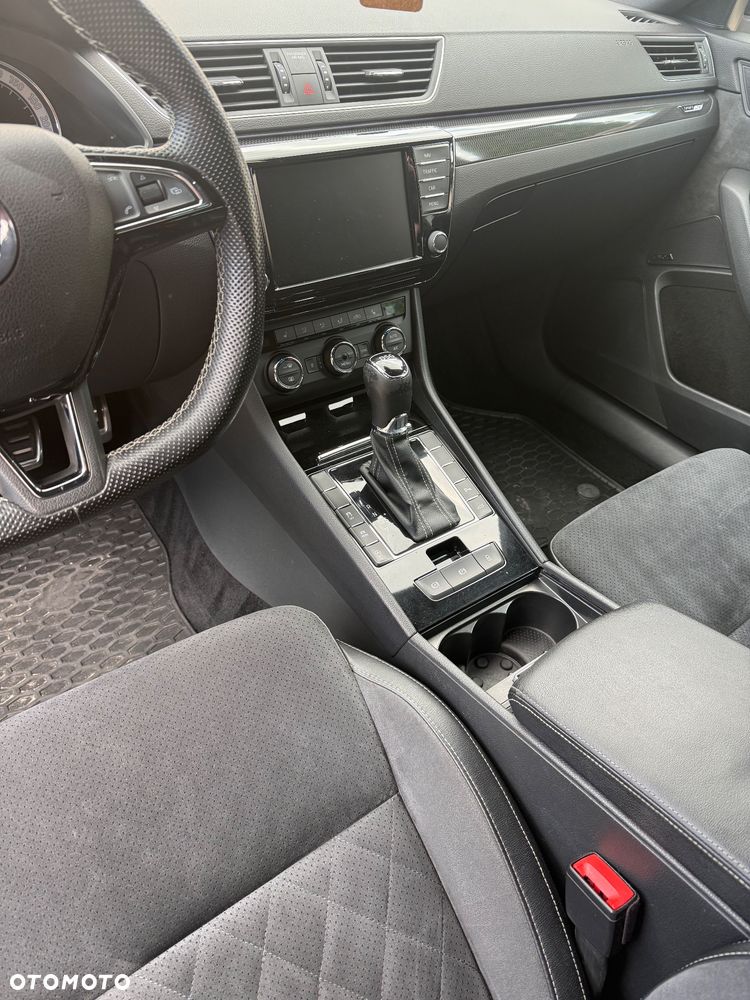 Skoda Superb 2.0 TDI Sportline DSG - 7